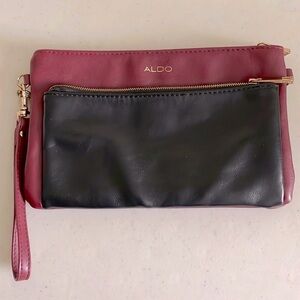 Aldo wristlet
